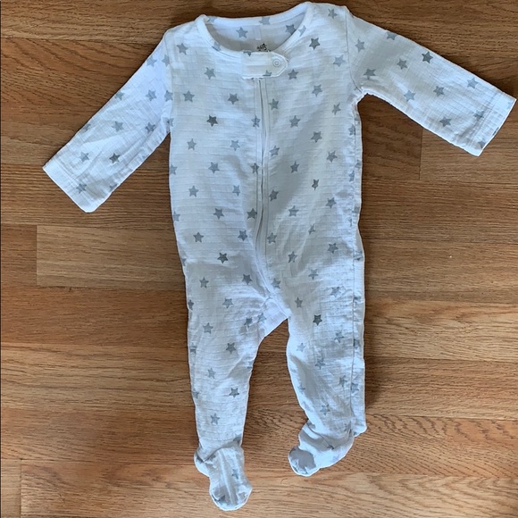 aden and anais footed sleeper